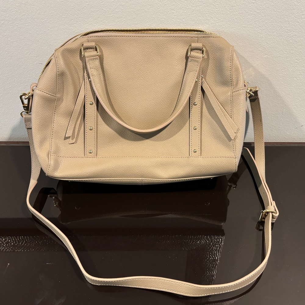 Gently Used Ora Delphine Crossbody/Shoulder Bag!